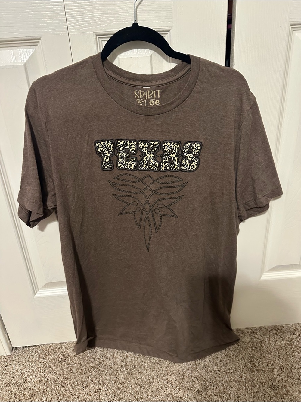 Lee Brown Short-Sleeve Tee with Cream Graphic